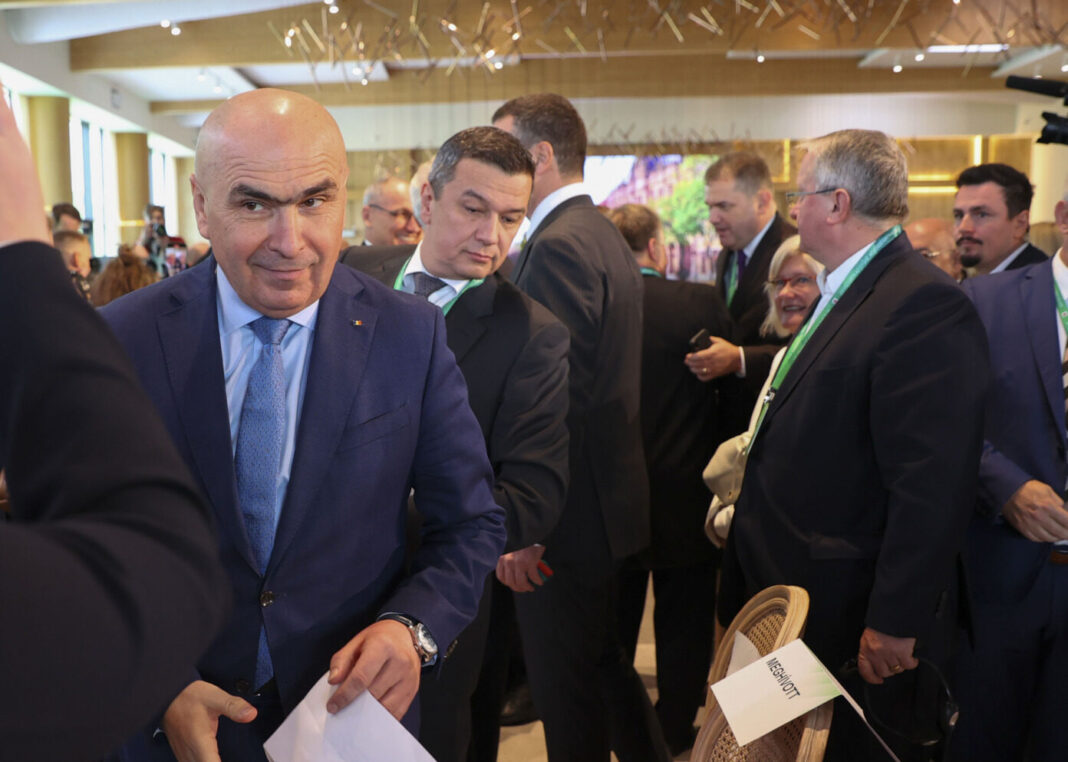 Ilie Bolojan, nou atac la Grindeanu: Știe diferența dintre un deficit de etapă și deficitul de la finalul anului? E cam ca atunci când trebuie să scoți mai mulți bani din cutiile de pantofi ca să plătești diverse cheltuieli, urmând să le umpli la loc mai târziu