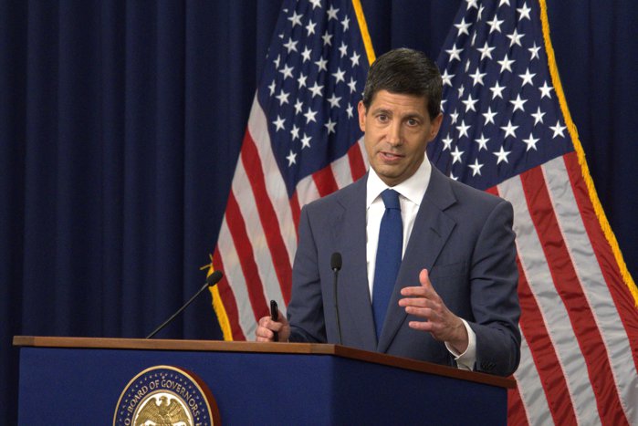 Kevin Warsh, şeful FED, intre ciocan si nicovala. Economia americană a creat doar 29.000 de locuri de muncă în septembrie, iar investitorii îşi reduc pariurile pe noi majorări de dobândă ale Fed