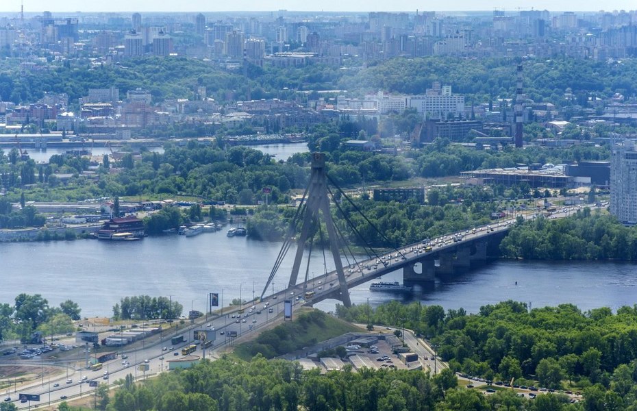 Kievul pregătește alternative la podurile peste Nipru: vor fi construite treceri pe pontoane