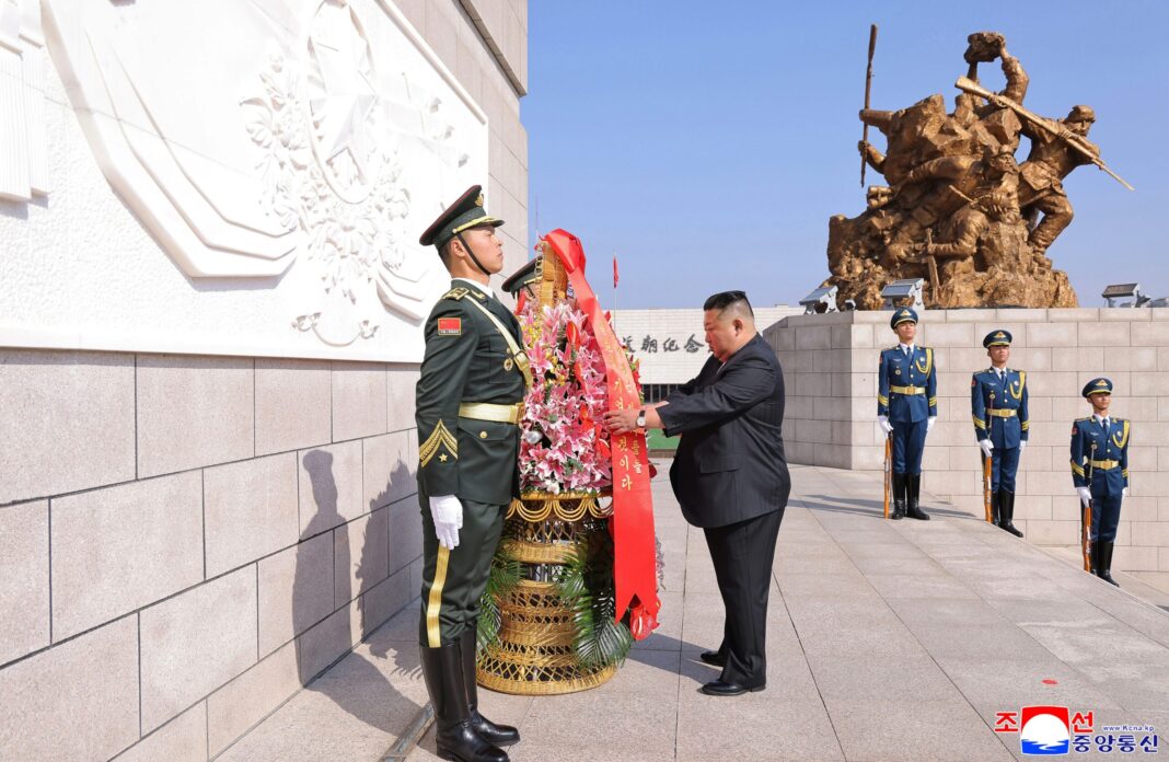 Kim Jong Un a vizitat un memorial de război din China, într-o deplasare-surpriză de o zi
