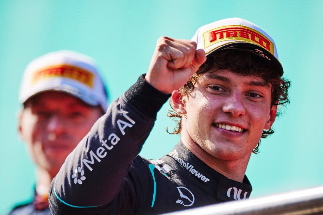 La un pas de titlu în F1, Kimi Antonelli primește laude înainte de cursa din Austin: „Face mașina să zboare”
