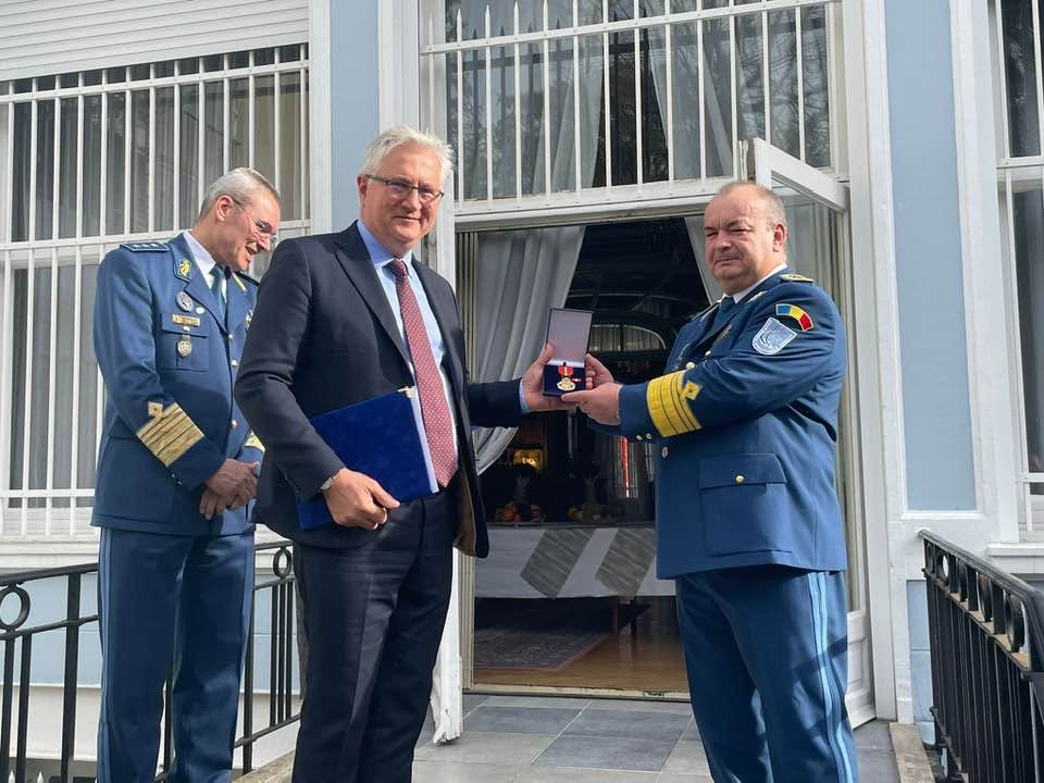 Luca Niculescu l-a numit șef al Cancelariei pe Oleg Ungureanu, vechiul său colaborator de la Ambasada României la Paris