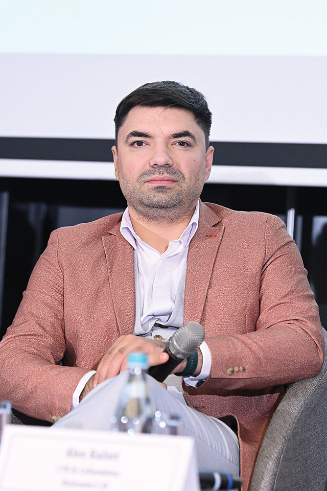 Marius Munteanu, senior director, transformation & AI enablement, Concentrix: Românii sunt încă utilizatori ocazionali de AI, iar un asistent lansat într-o piaţă nepregătită are o rată mai mare de abandon. „Nu vă aşteptaţi la miracole. Va trata poate 5% din toate volumele faţă de ce vi s-a spus că se va întâmpla“