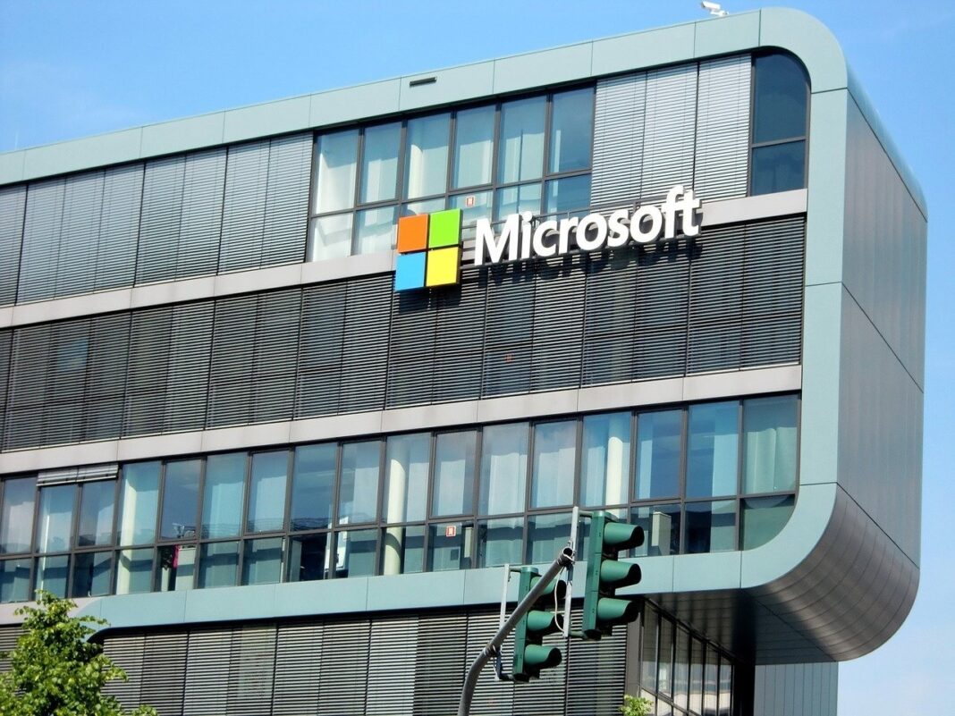 Microsoft renunță la un sfert din forța sa de muncă de la nivel global, în schimbul AI / Program de plecări voluntare pentru 60.000 de angajați