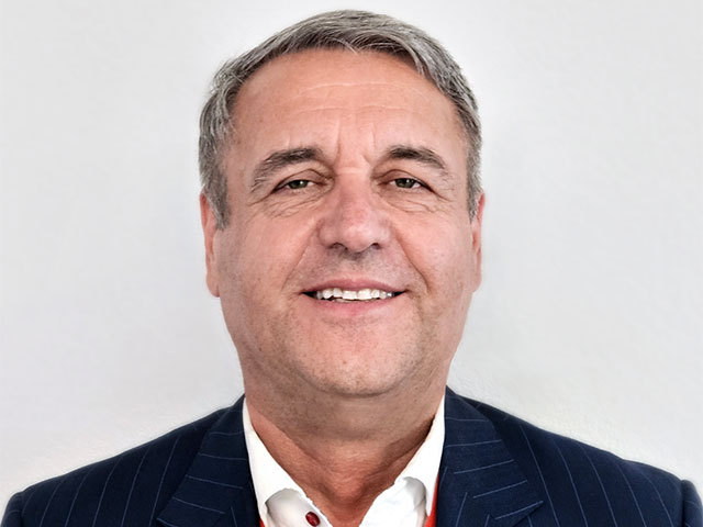 Mircea Tudor, fondator, Tudor Tech: În fabrica din România, cercetători, dezvoltatorii de arhitecturi de software câştigă salarii de 12.000 – 15.000 de euro pe lună. În fabrica din Elveţia, jumătate dintre angajaţi sunt români