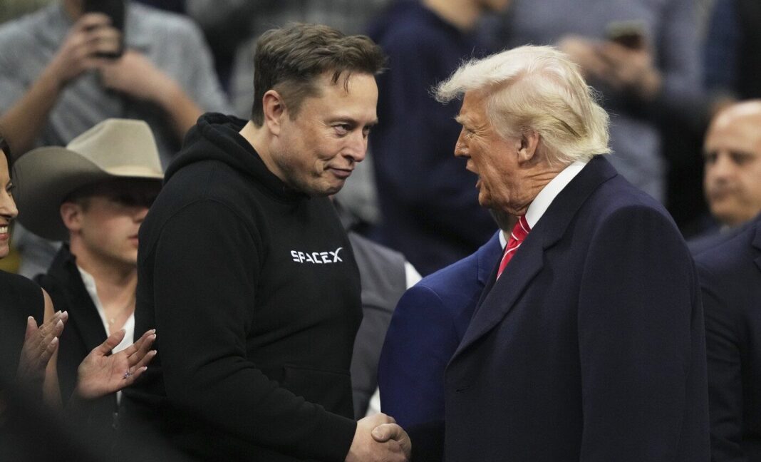 Musk a cheltuit 366 de milioane de dolari pentru a-i ajuta pe republicani să păstreze controlul asupra Congresului / Are interese directe: democrații cer anchete privind contractele sale guvernamentale