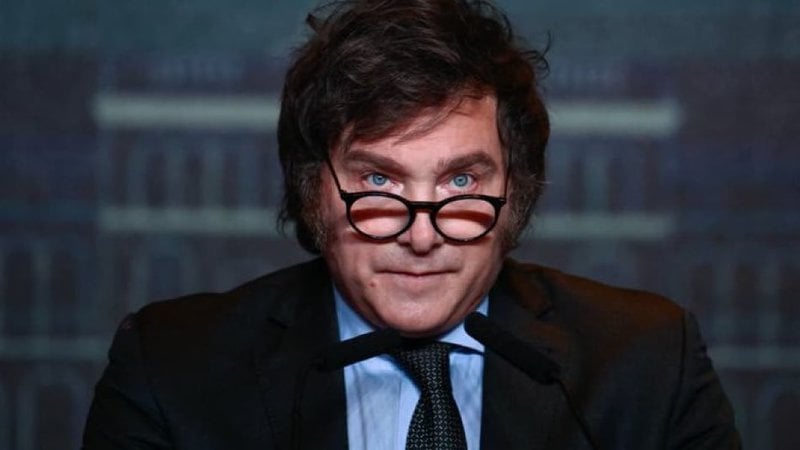 NEWS.ro: Aflat în vizită la Madrid, Javier Milei îl califică pe prim-ministrul Pedro Sánchez drept „dictator”