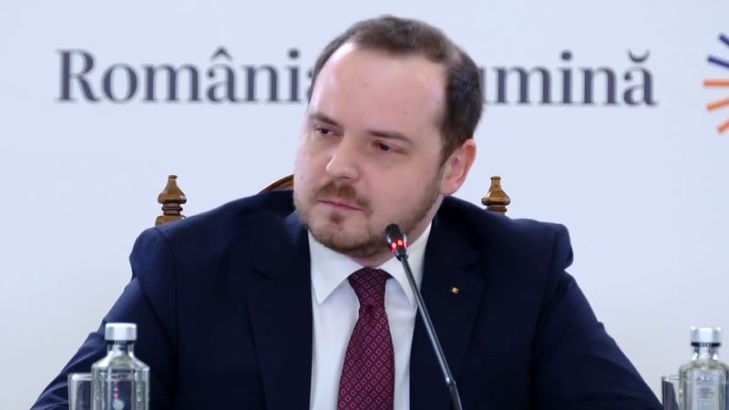 NEWS.ro: Alexandru Rogobete, despre vaccinul antigripal: Producătorul anul acesta a avut o problemă de producţie/ Săptămâna trecută au intrat 170.000 aproape de doze şi mai avem pregătit un lot de aproape 400.000