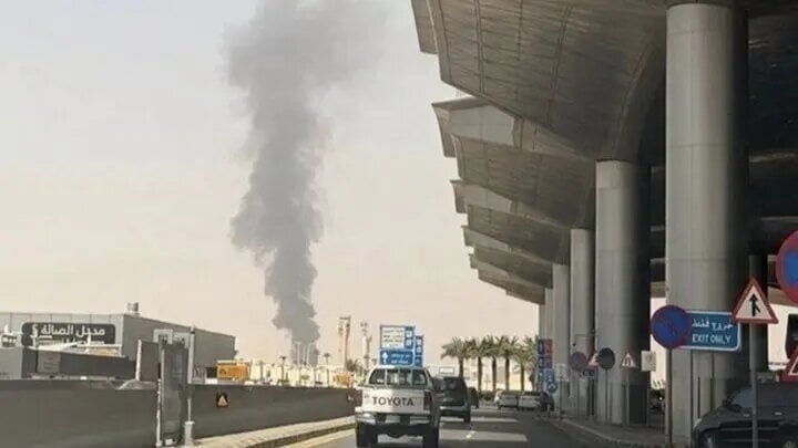 NEWS.ro: Arabia Saudită: Coaliţia anunţă că a interceptat o rachetă lansată de rebelii Houthi către Riad. Aeroportul a fost din nou ţinta unui atac