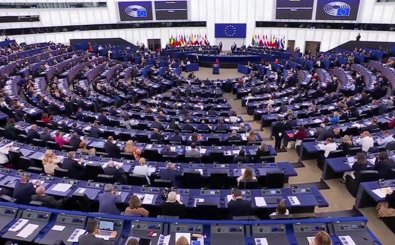 NEWS.ro: Atacurile din Marea Neagră - Rezoluţie PE: UE să ia în considerare o operaţiune navală în regiune/ Fonduri necheltuite din SAFE să fie utilizate pentru a ajuta România şi Bulgaria în detectarea şi urmărirea dronelor care ameninţă transportul maritim