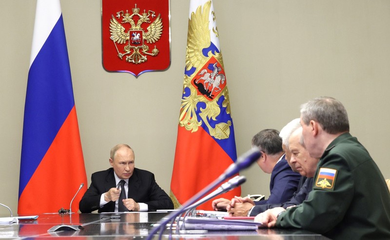 NEWS.ro: Bloomberg: Planurile de cheltuieli ale Rusiei arată că Putin se pregăteşte pentru ani de război