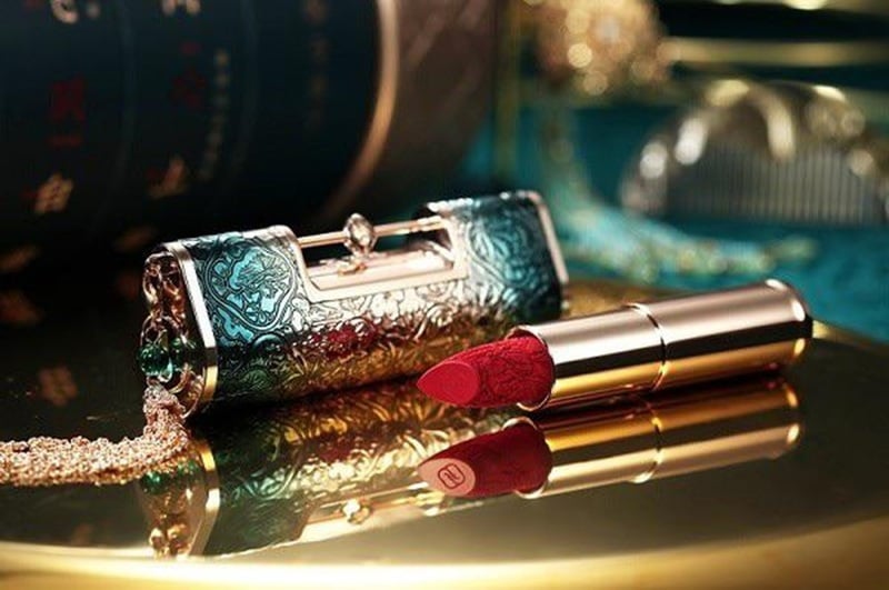 NEWS.ro: Brandurile chinezeşti de cosmetice se extind pe pieţele internaţionale, vizând SUA şi Europa, după ce au ajuns să domine piaţa internă de 159 de miliarde de dolari