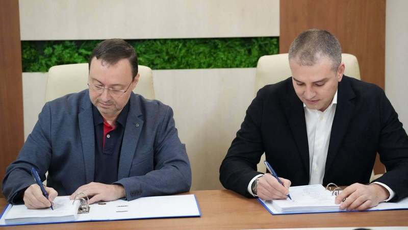 NEWS.ro: CNAIR: Contract de concesiune pe 30 ani pentru noi benzinării pe Autostrada Moldovei, semnat, vineri/ OSCAR Downstream va amenaja cele două spaţii de servicii de la km 131 din zona localităţii Milcovul