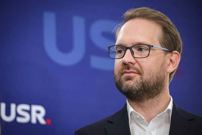 NEWS.ro: CONGRES USR - Dominic Fritz: România are nevoie de o reformă administrativă nu de pe Temu, cum ne-a propus-o PSD/ Pentru fiecare lege proastă a PSD, USR vine cu un contraproiect