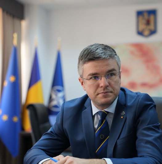 NEWS.ro: CONSULTĂRI LA COTROCENI – Darău (USR): Grindeanu şi PSD nu pot fi recompensaţi pentru inconştienţa lor şi pentru compromisurile făcute cu extremiştii / Fără altă soluţie este clar că nu trebuie fugit de alegerile anticipate