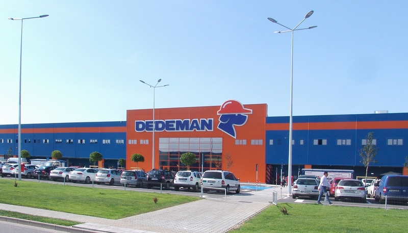 NEWS.ro: Dedeman a dat statul în judecată pe motiv să despăgubirile primite pentru un teren expropriat pe traseul viitoarei centuri a Iaşiului sunt prea mici/ Statul acordă un euro pentru un metru pătrat, în timp ce Dedeman vrea 250 de euro/ Ce spun experţii