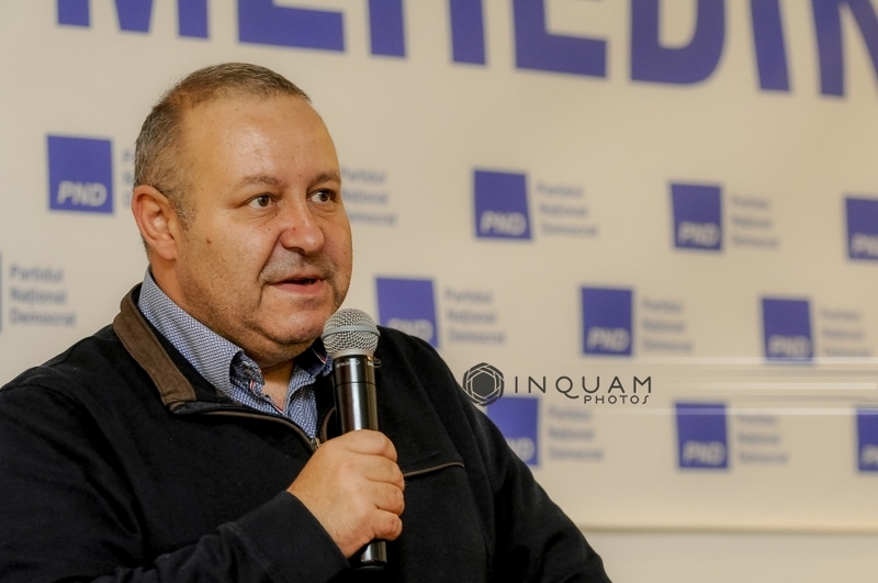 NEWS.ro: Fenechiu (PNL) şi-a retras semnătura de pe proiectul care dezincriminează deţinerea de droguri pentru consum propriu: Am văzut tineri trimişi în judecată pentru că au cultivat pe balcon trei plante de canabis sau au introdus în ţară ţigări „cu iarbă”