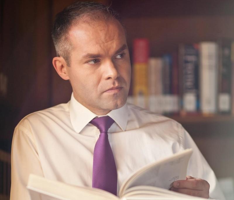 NEWS.ro: Funeriu, despre concursul de directori: A avut un rol simplu: să-i elimine pe cei pe care nu-i duce capul să rezolve chestii elementare de gândire. Din milă faţă de proşti şi contestarea pentru orice a autorităţilor ajungem să fim conduşi de proşti