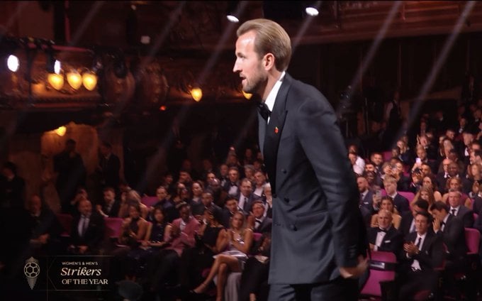 NEWS.ro: Gala Balonul de Aur: Harry Kane a câştigat premiul pentru cel mai bun atacant al sezonului