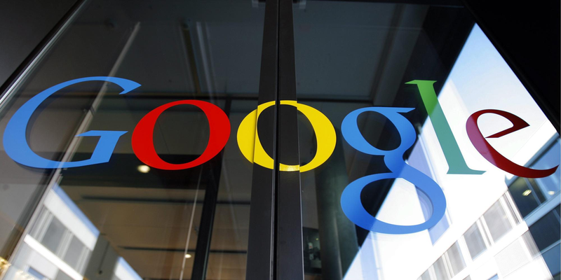 NEWS.ro: Google cere justiţiei UE să suspende ordinul privind accesul rivalilor AI la datele sale de căutare
