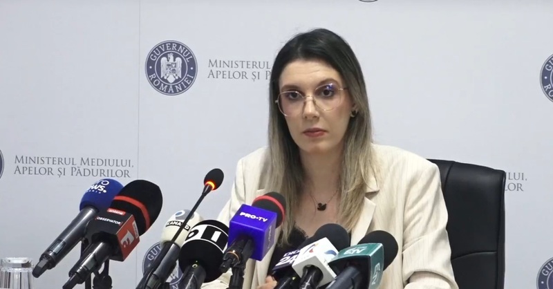 NEWS.ro: Haine, genţi, parfumuri, cosmetice, pantofi cu toc şi un sutien de peste 1000 de lei, cumpărate cu cardul asociat contului Administraţiei Naţionale de Meteorologie. Ministrul Mediului anunţă că va fi sesizat Parchetul şi cere demisia conducerii ANM