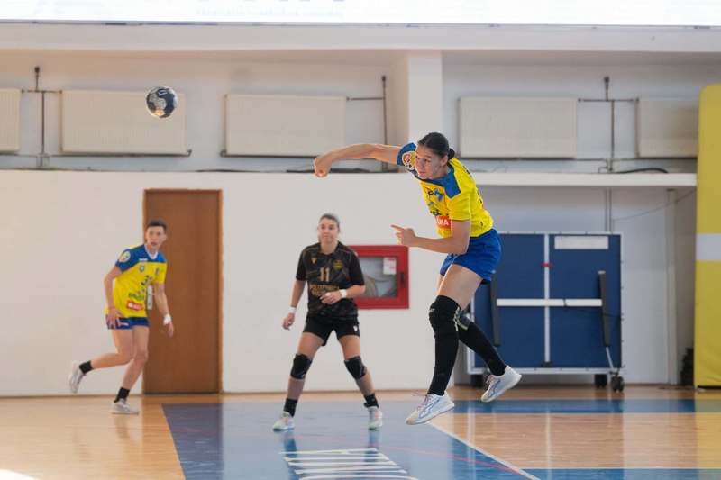 NEWS.ro: Handbal feminin: Corona Braşov se califică în turul III al European League după dubla manşă cu Steaua Roşie Belgrad