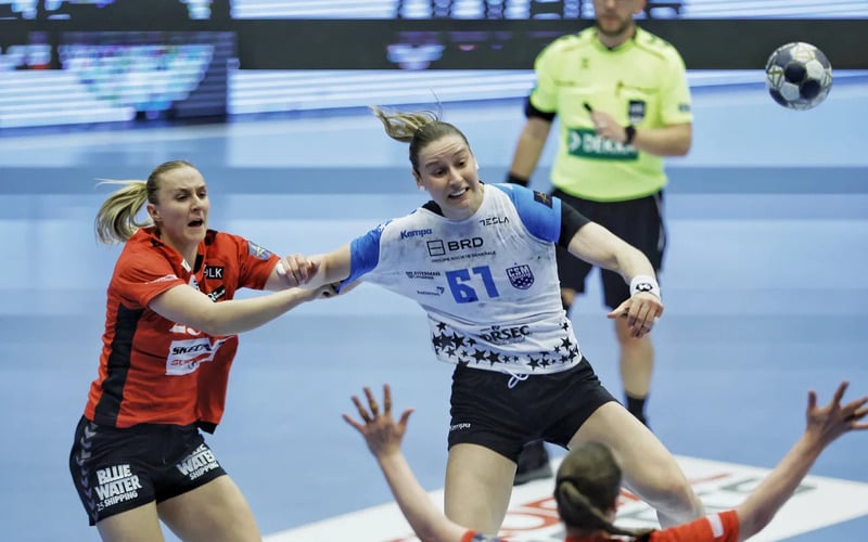 NEWS.ro: Handbal feminin: CSM Bucureşti, remiză în deplasare cu Minaur Baia Mare în Liga Naţională