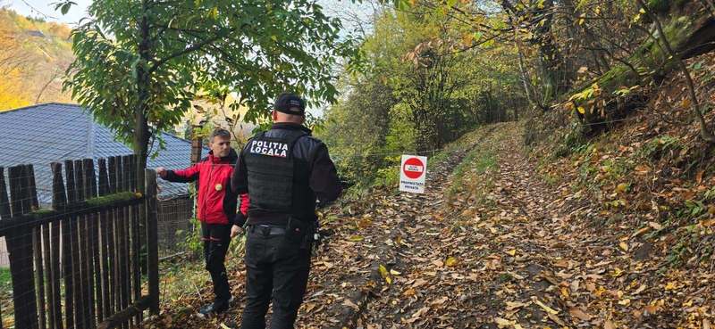 NEWS.ro: Incident pe un traseu montan din Maramureş. Un biciclist a fost rănit, după ce a lovit un cablu întins transversal pe traseu. Verificările arată că era vorba despre o proprietate privată