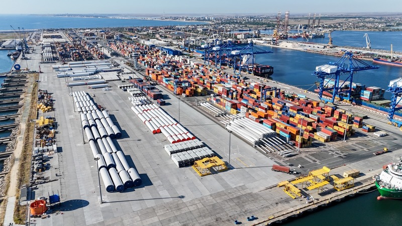 NEWS.ro: Investiţie de 53,8 milioane de euro, cofinanţată de UE, în electrificarea Terminalului DP World din Constanţa