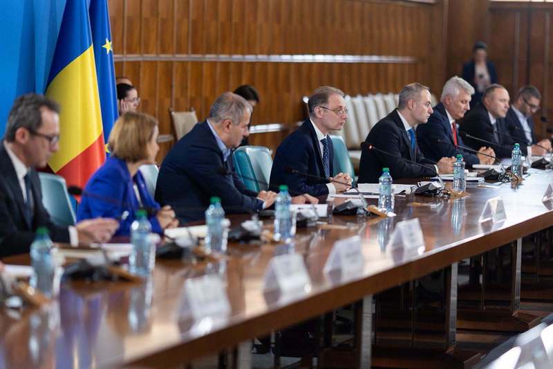 NEWS.ro: Kelemen Hunor, despre implicarea lui Sorin Grindeanu în Guvern: E una să te implici în politicile publice şi e o altă chestiune ceea ce se întâmplă în Guvern, fiindcă acolo, seara, când se sting luminile, premierul e Luca Niculescu