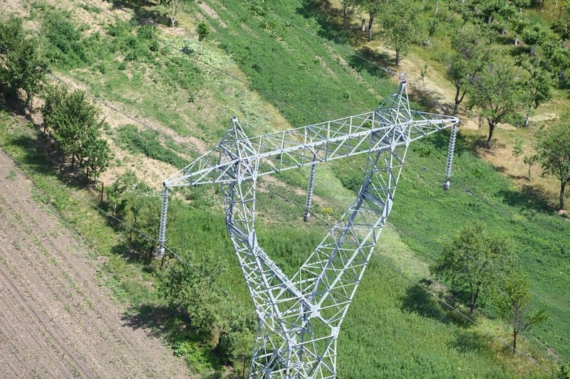 NEWS.ro: Licitaţii la Transelectrica, începând cu 30 octombrie, pentru alocarea capacităţii disponibile în reţeaua electrică/ Alocarea se face pentru perioada 2028-2037