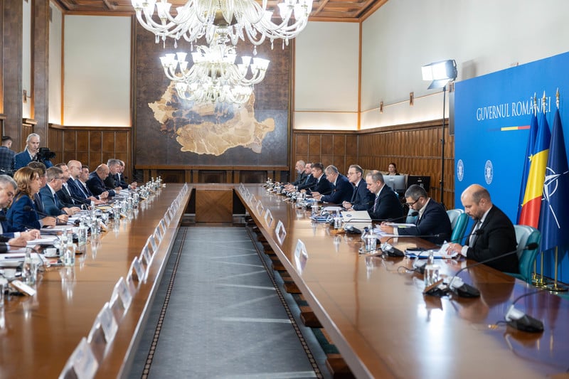 NEWS.ro: Luca Niculescu, discuţii cu reprezentanţii Uniunii Naţionale a Consiliilor Judeţene din România despre reforma administrativă şi comasarea voluntară: Am încredere că administraţia locală va fi partener solid al Guvernului pentru reforme corecte