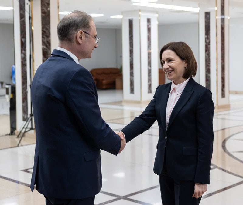 NEWS.ro: Luca Niculescu, după întâlnirea cu Maia Sandu: În faţa provocărilor actuale, consolidarea rezilienţei Republicii Moldova şi întărirea capacităţii sale de a răspunde provocărilor de securitate rămân priorităţi comune, care necesită o coordonare strânsă