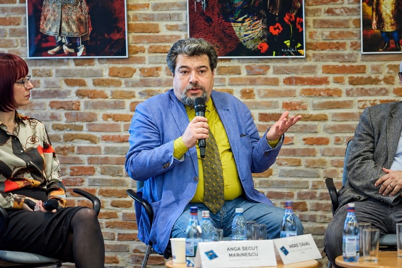 NEWS.ro: LUCA NICULESCU, NOMINALIZAT PREMIER - Andrei Ţăranu: Luca Niculescu are şanse mici să treacă de Parlament. „Dacă UDMR nu este dispus să voteze un alt guvern, şansele oricărui premier sunt foarte mici”