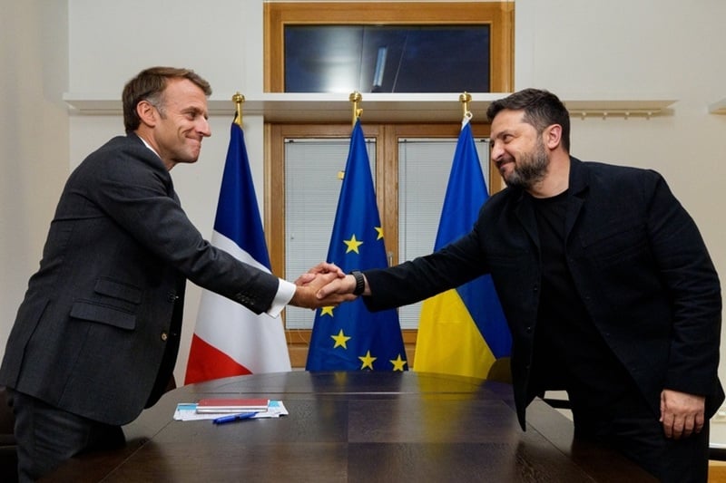NEWS.ro: Macron cere ca Ucraina să primească ”toate mijloacele” de care are nevoie pentru a se apăra de Rusia