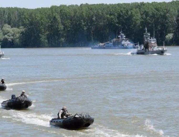NEWS.ro: MApN: Exerciţiu cu 350 de militari, peste 20 de nave şi ambarcaţiuni rapide pe braţul Sfântu Gheorghe, la gurile de vărsare ale Dunării/ Echipajele se antrenează pentru situaţii de criză, în condiţii dificile