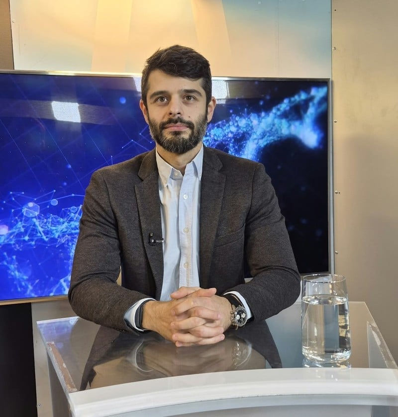 NEWS.ro: Mihai Radu Ionescu, medic neurolog: Tensiunea arterială, sau hipertensiune arterială mai specific, este poate cel mai important factor de risc corectabil / Care este considerată tensiunea ideală