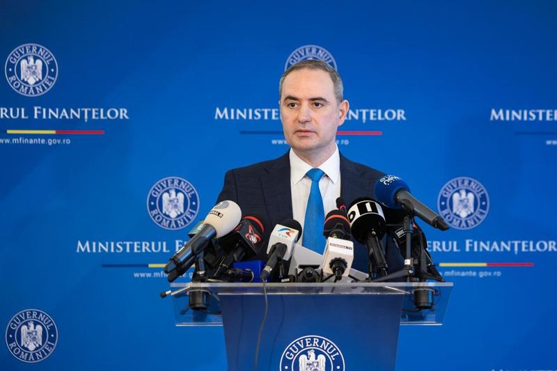 NEWS.ro: Ministrul Finanţelor: Agenţiile de rating au acordat deja „cartonaşe galbene” României şi pot, fără niciun preaviz, să acorde ”cartonaş roşu” la orice greşeală
