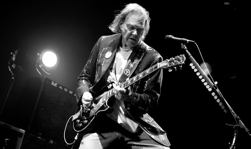 NEWS.ro: Neil Young a intentat un al doilea proces împotriva lui Trump pentru utilizarea neautorizată a piesei „Rockin’ in the Free World” la mitinguri/ VIDEO