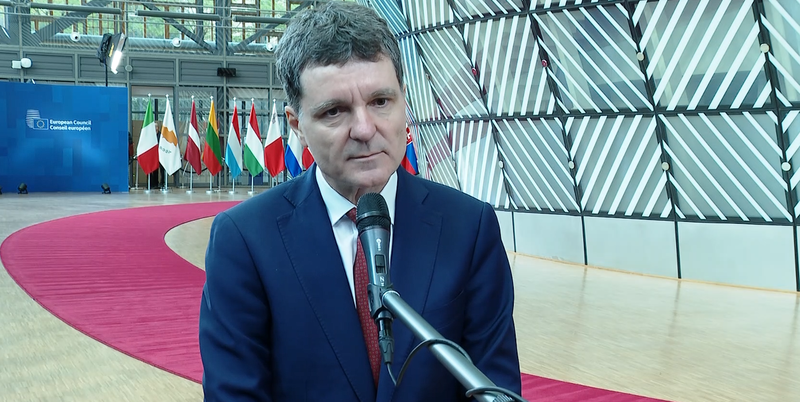 NEWS.ro: Nicuşor Dan: Demersurile partidelor sunt extrem de serioase. E prima oară când vorbim de acorduri politice cu prim-ministrul desemnat, eu cred că ne îndreptăm către votarea de către Parlament a unui guvern
