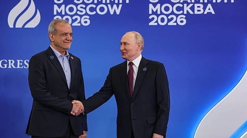 NEWS.ro: O.Mijlociu îşi poate rezolva problemele fără SUA, îi spune preşedintele iranian Massoud Pezeshkian, la Moscova, lui Putin şi-i cere ca Rusia să se implice mai  mult