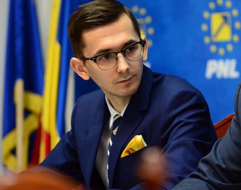 NEWS.ro: Pavel Popescu îl acuză pe Ilie Bolojan că a sabotat cu bună ştiinţă eforturile diplomatice enorme făcute în ultimul an pentru candidatura României în Consiliul ”Uniunii Internaţional a Telecomunicaţiilor (ITU/UIT) unde îşi depusese candidatura