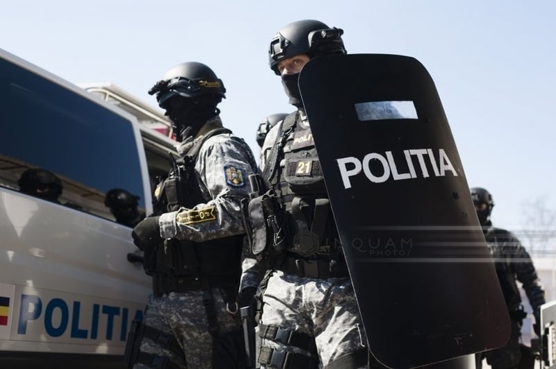 NEWS.ro: Percheziţii în judeţul Sibiu, după ce un cuplu a reclamat că a descoperit o cameră ascunsă în camera în care era cazat