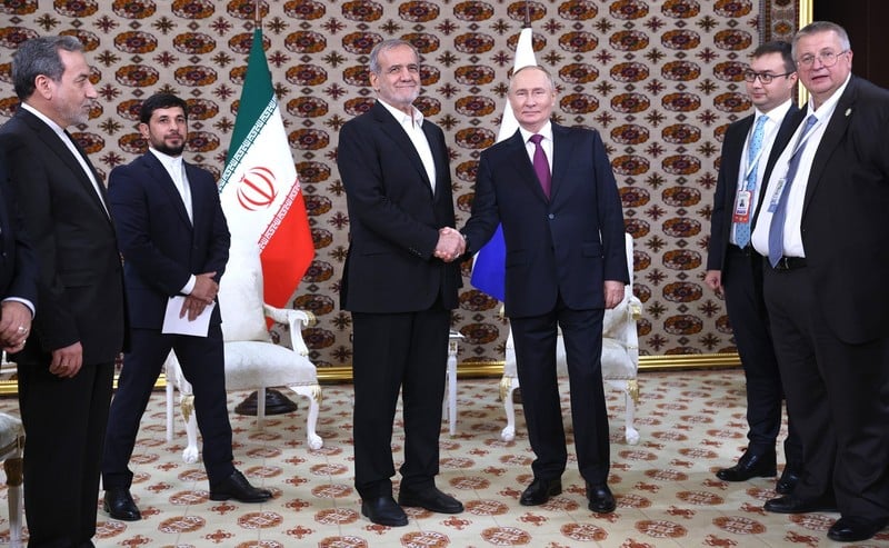NEWS.ro: Preşedintele iranian se va întâlni cu Putin marţi, la Moscova