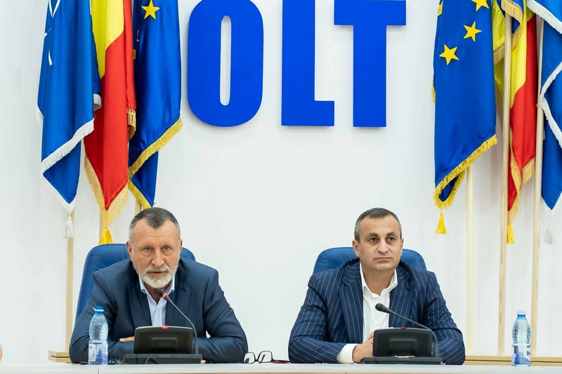 NEWS.ro: PSD Olt respinge informaţiile privind o posibilă trecere a senatorului Paul Stănescu la AUR: Cine nu are un Paul Stănescu în partid să-şi caute. Noi îl avem pe cel original!