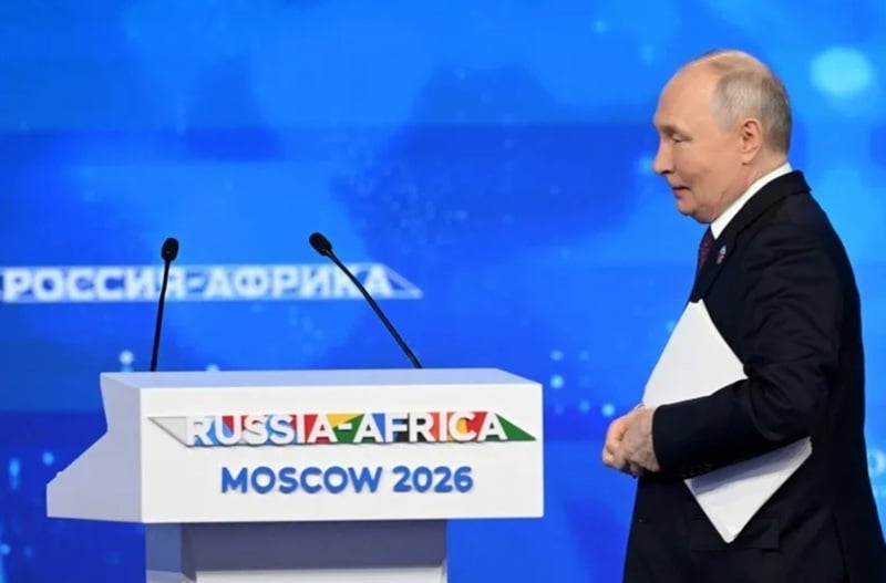 NEWS.ro: Putin reuneşte peste 20 de şefi de stat din 48 de ţări africane la un summit Rusia-Africa, menit să consolideze relaţiile cu acest continent, prezentat de către Kremlin drept un ”aliat natural”