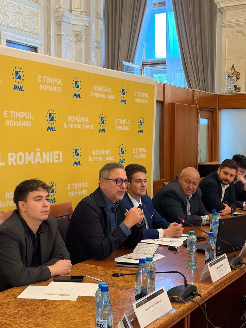 NEWS.ro: Secretarul general al PNL, Dan Motreanu: Relansarea Cluburilor Studenţeşti Liberale trebuie să însemne mai mult decât reorganizarea unor structuri. Trebuie să aducă o nouă generaţie de tineri implicaţi în viaţa politică
