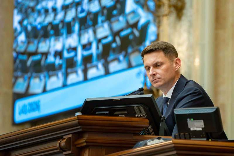 NEWS.ro: Senatul a adoptat prelungirea interdicţiei de achiziţie, instalare şi utilizare a produselor şi serviciilor software ruseşti în instituţiile publice până la 31 decembrie 2035 / Mircea Abrudean: Un pas important pentru securitatea cibernetică a României