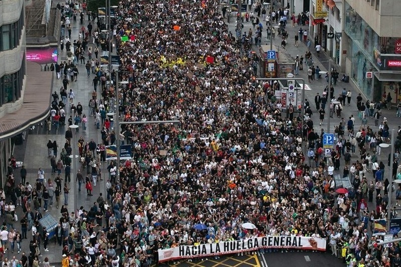 NEWS.ro: Spania: Proteste masive după respingerea proiectelor de lege privind locuinţele