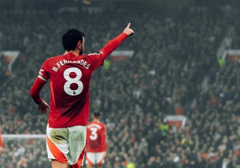 NEWS.ro: Spargere la locuinţa căpitanului echipei Manchester United. Bruno Fernandes era în Italia pentru Liga Campionilor